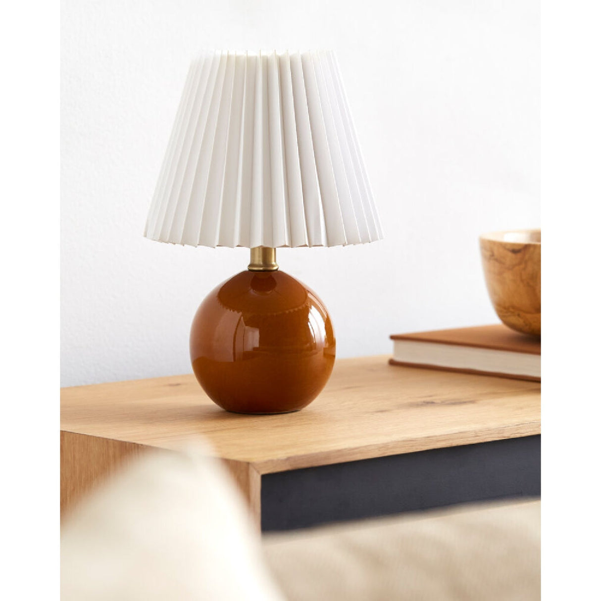 Modern European furniture - Ceramic Sphere Table Lamp - www.oroa.com