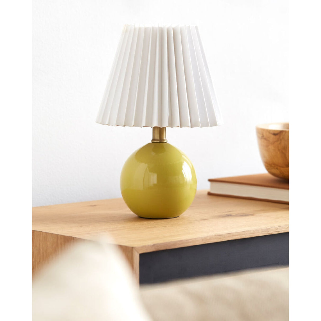 Modern European furniture - Ceramic Sphere Table Lamp - www.oroa.com