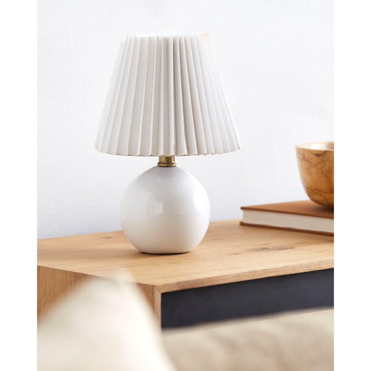Modern European furniture - Ceramic Sphere Table Lamp - www.oroa.com