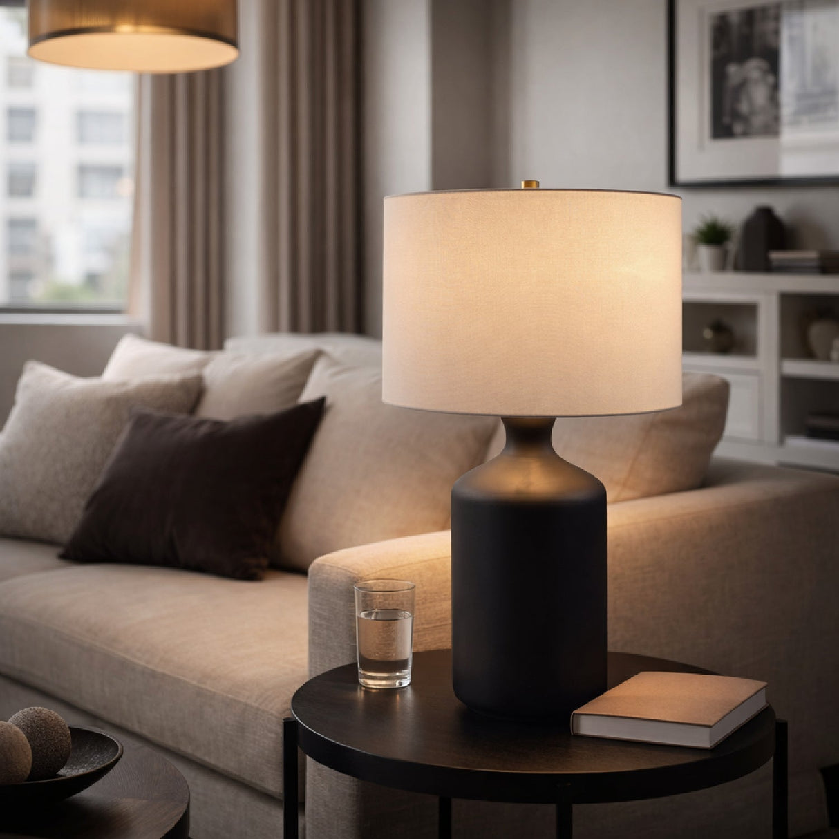 Modern European furniture - Hand-finished Ceramic Table Lamp - www.oroa.com