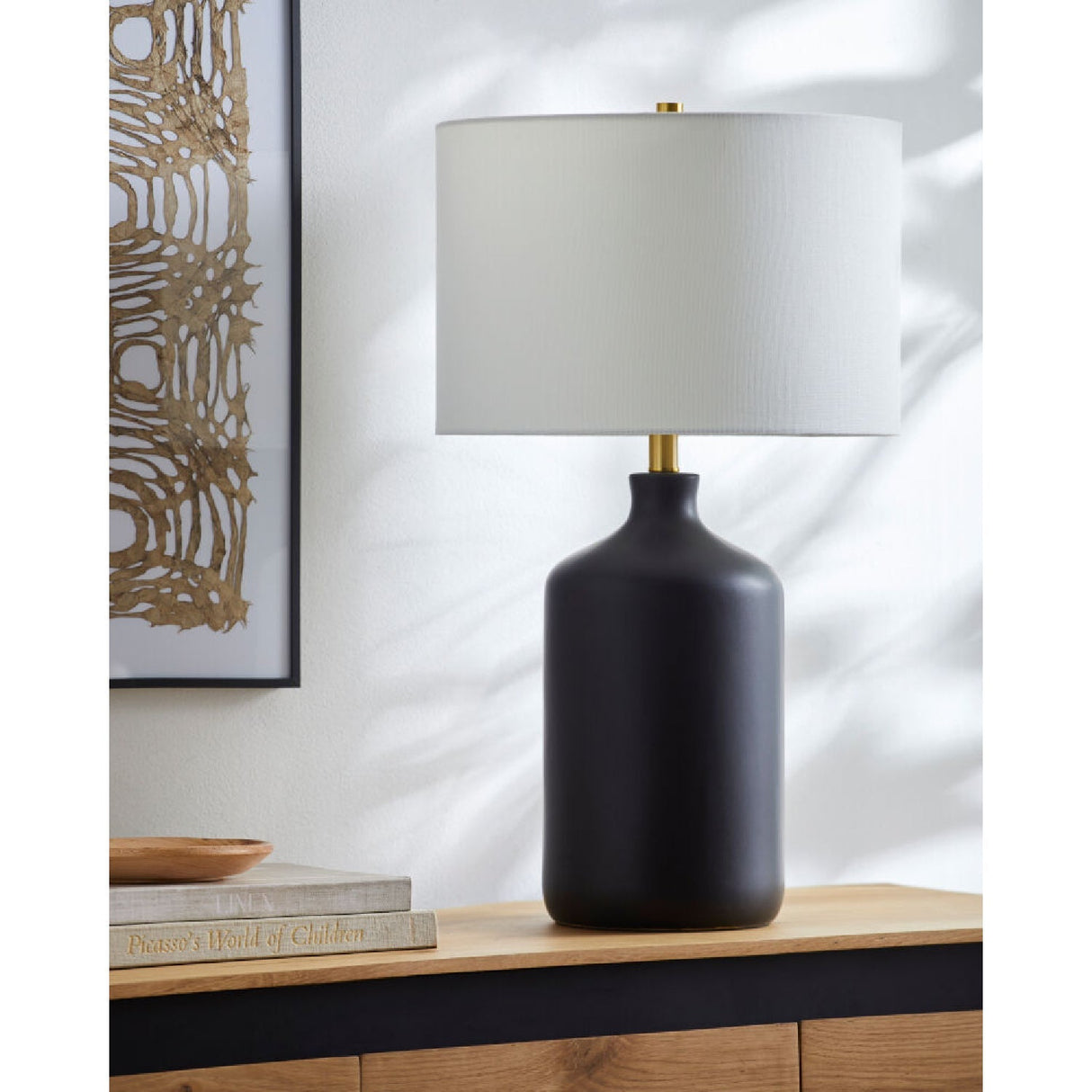 Modern European furniture - Hand-finished Ceramic Table Lamp - www.oroa.com