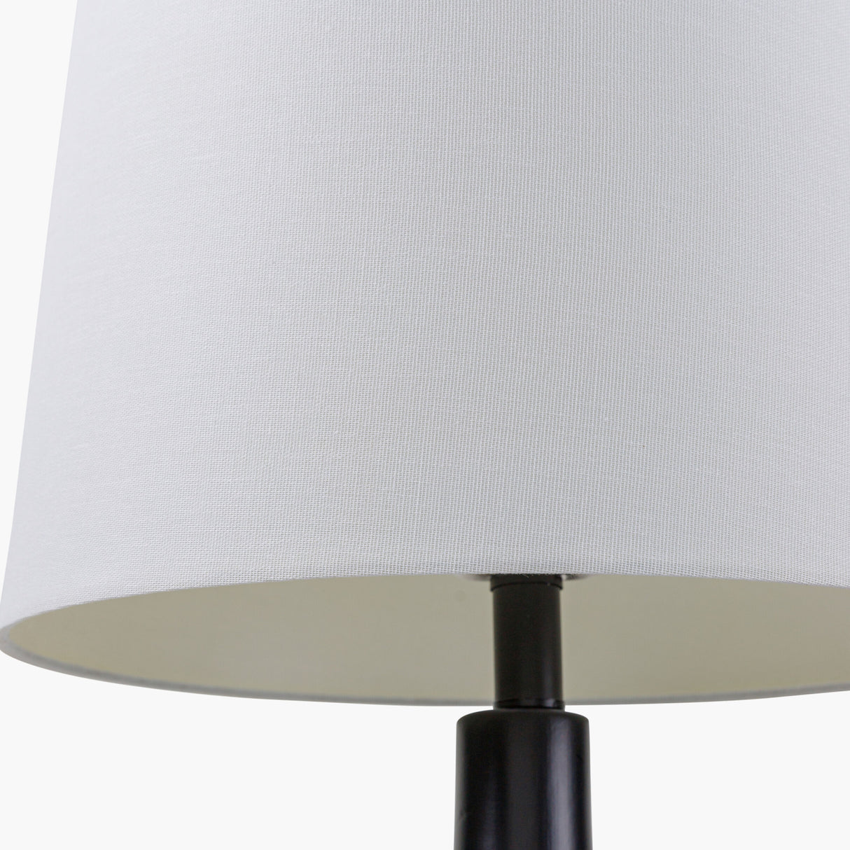 Modern European furniture - Ceramic White Linen Table Lamp - www.oroa.com