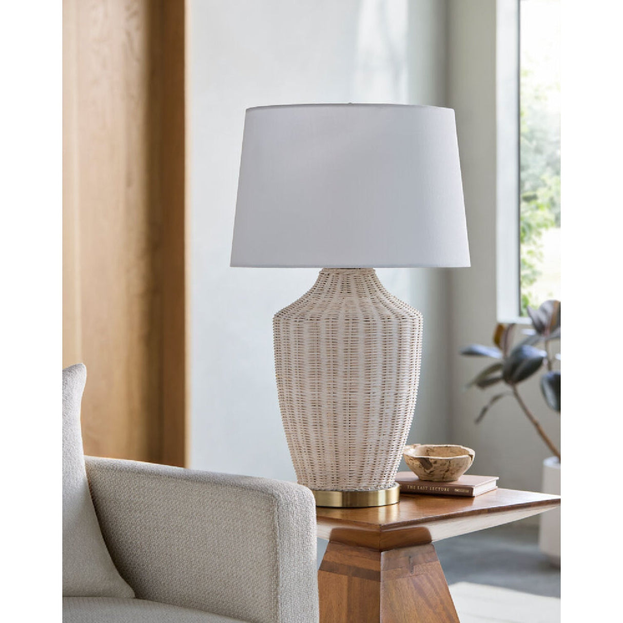 Modern European furniture - White Rattan Accent Table Lamp - www.oroa.com