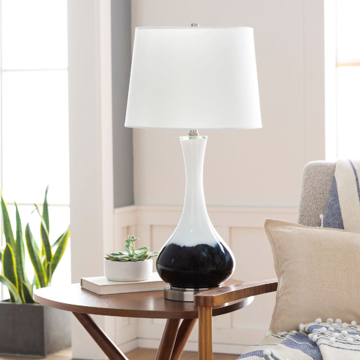 Modern European furniture - Two-Colored Glass Table Lamp - www.oroa.com
