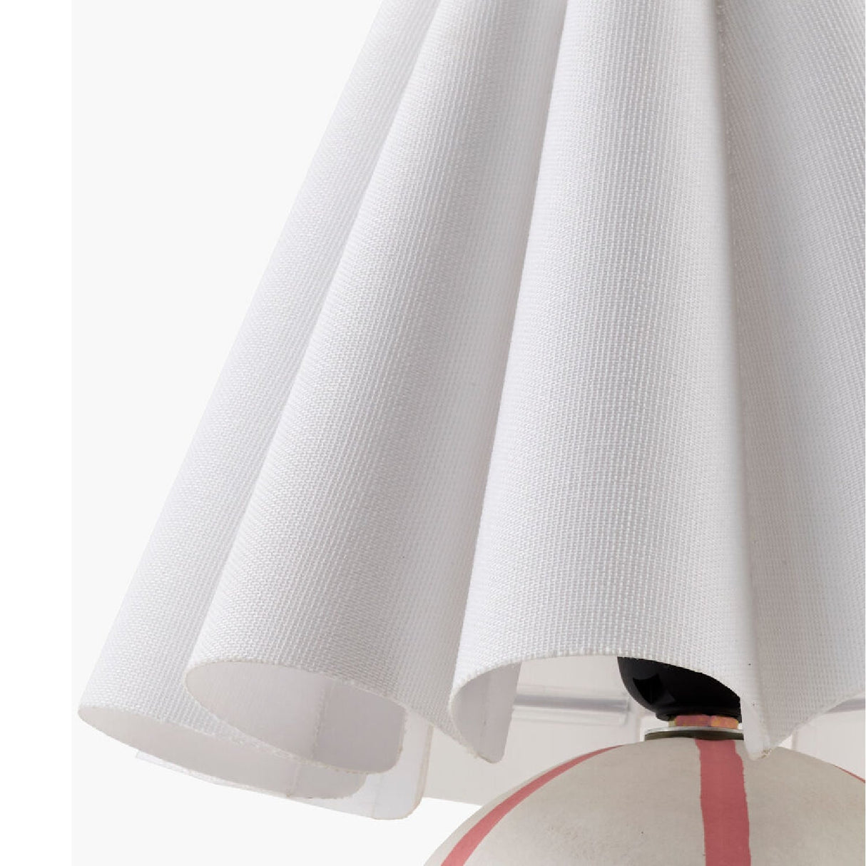 Modern European furniture - Lined Round Ceramic Table Lamp - www.oroa.com
