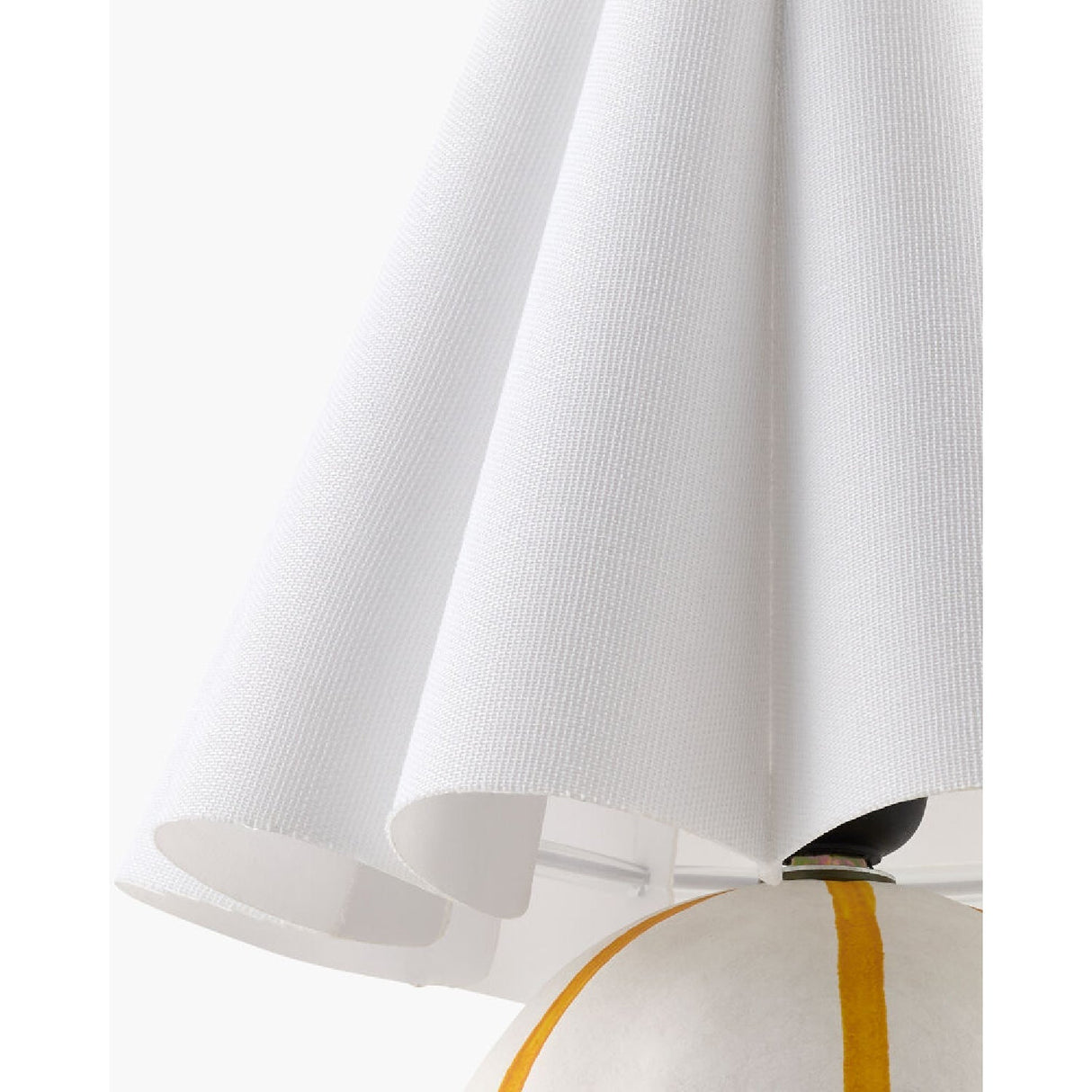 Modern European furniture - Lined Round Ceramic Table Lamp - www.oroa.com