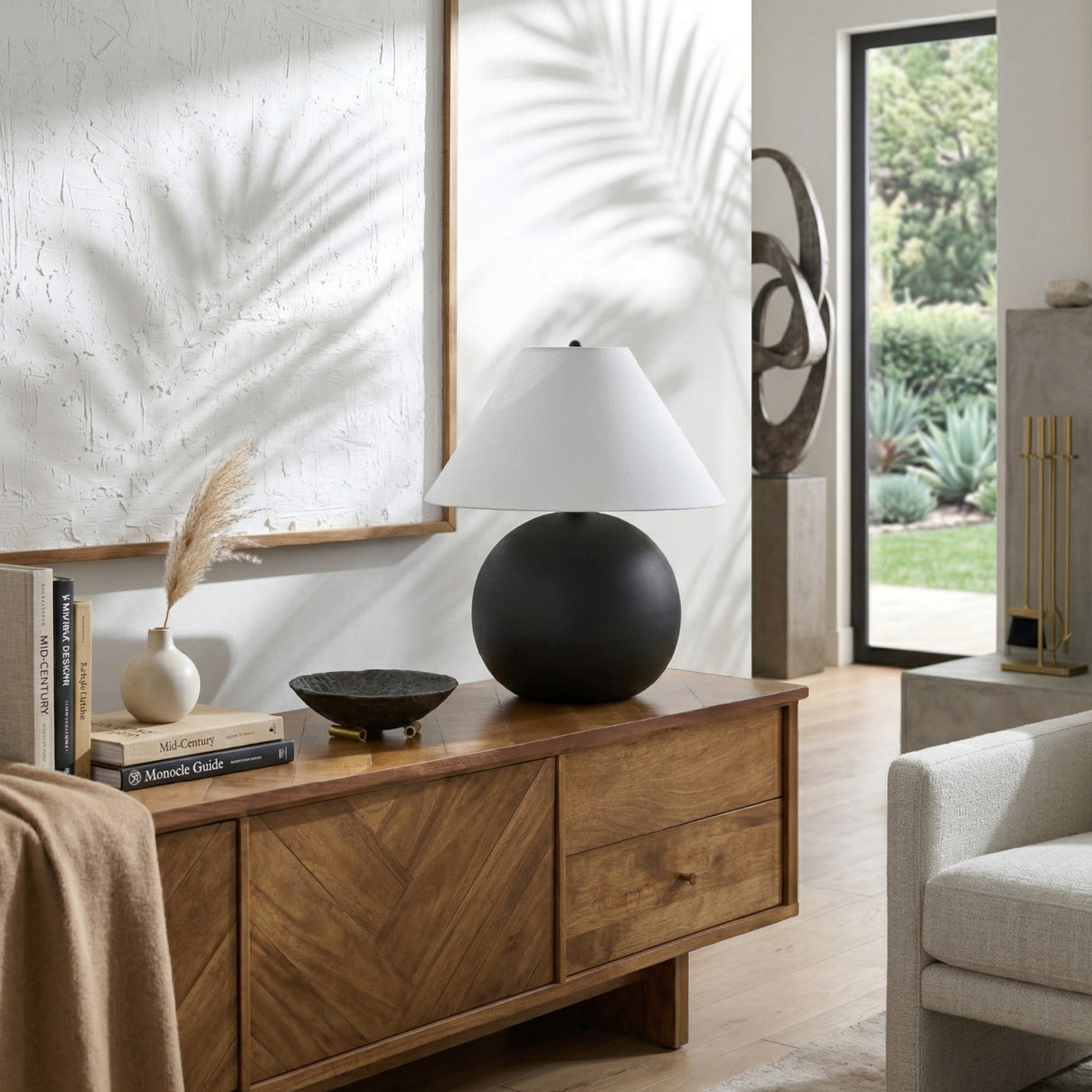 Modern European furniture - Black Round Ceramic Table Lamp - www.oroa.com