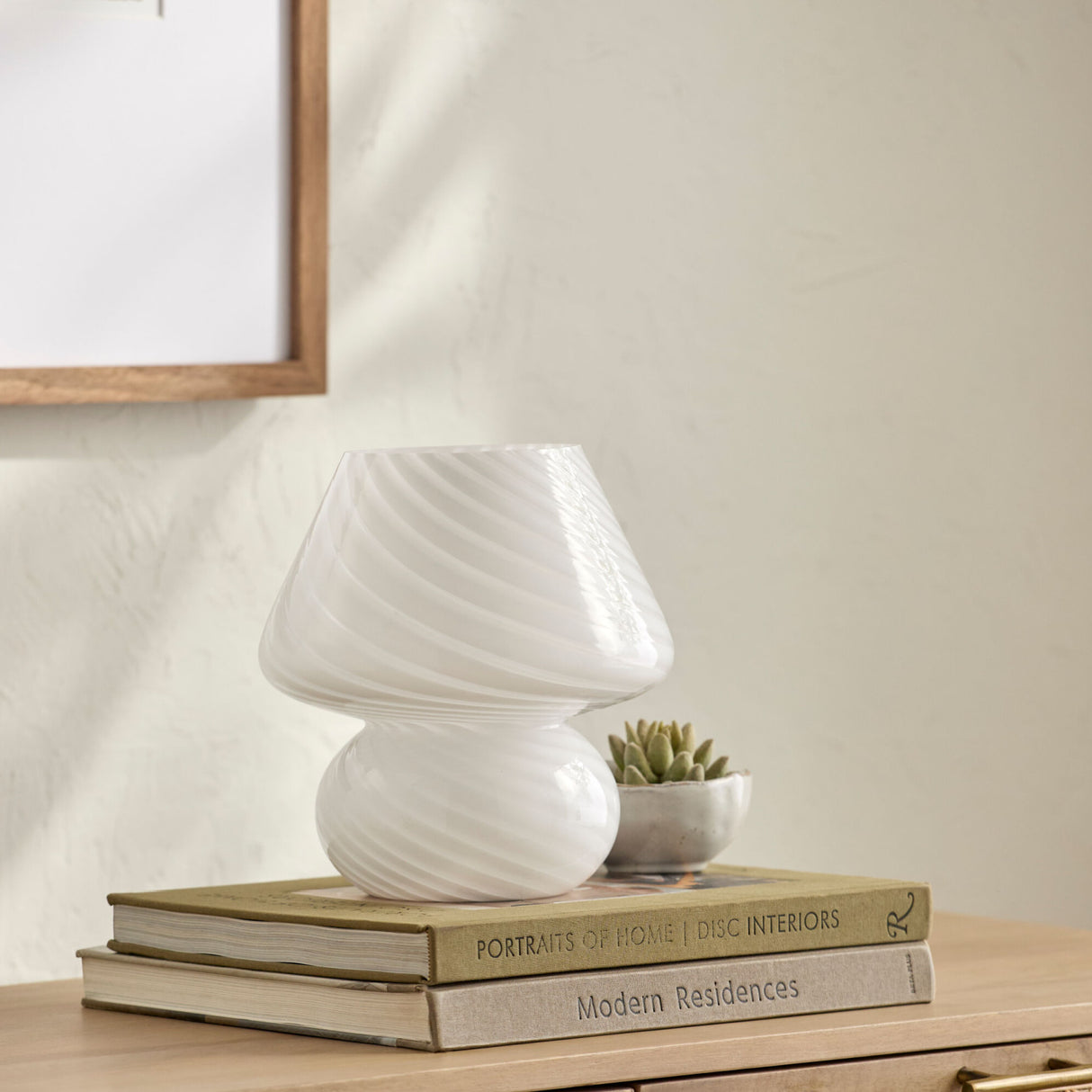 Painted White Glass Table Lamp | Oroa.com