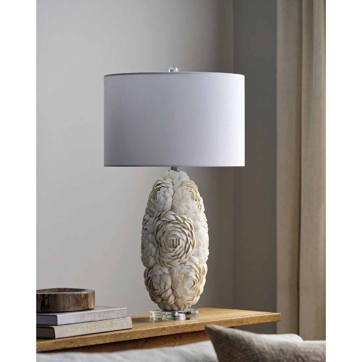 Modern European furniture - White Inlaid Shell Table Lamp - www.oroa.com