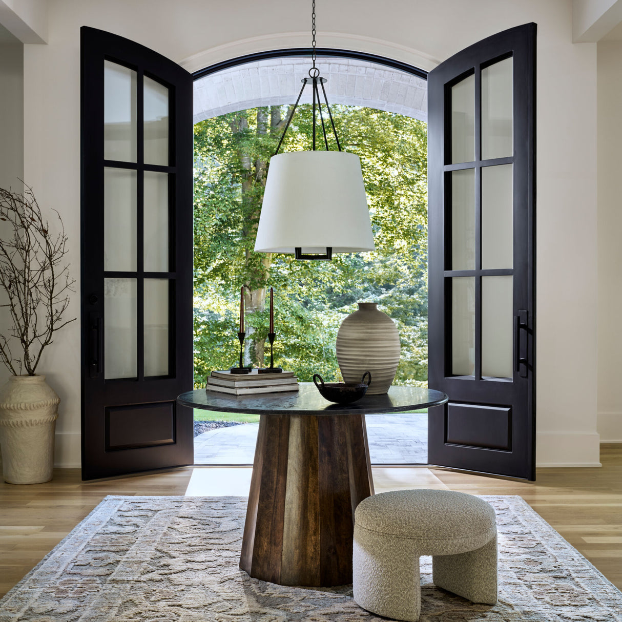 Black Marble Round Dining Table | Oroa.com