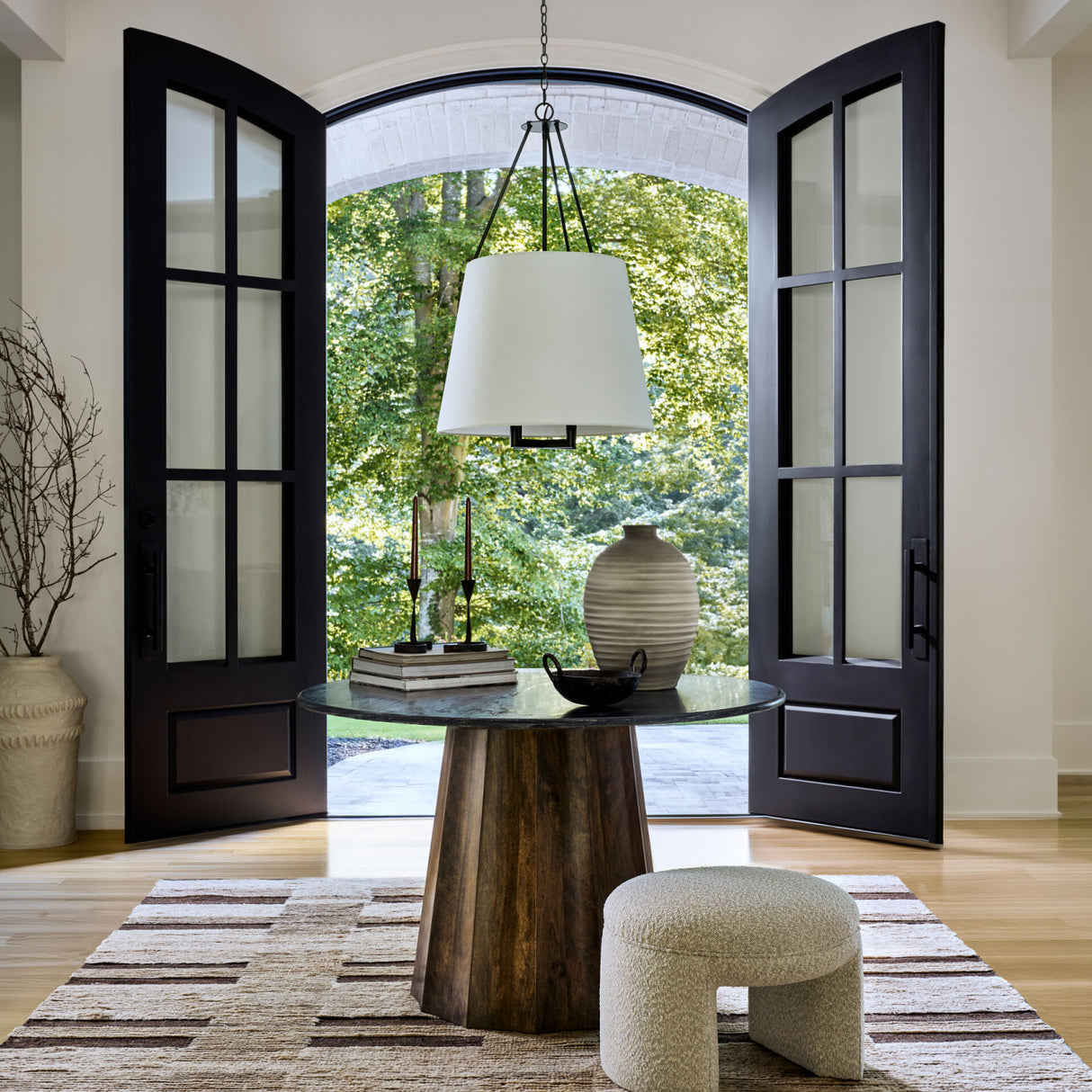 Modern European furniture - Black Marble Round Dining Table - www.oroa.com