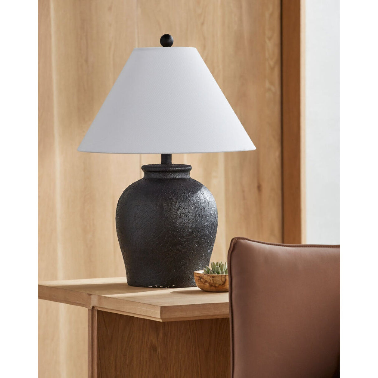 Modern European furniture - Ceramic White Linen Table Lamp - www.oroa.com