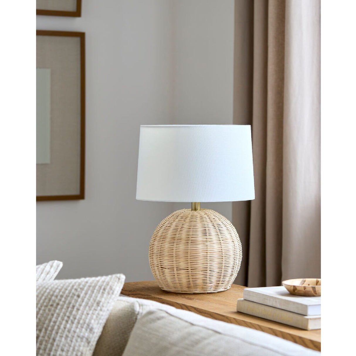 Modern European furniture - Round Rattan Base Table Lamp - www.oroa.com