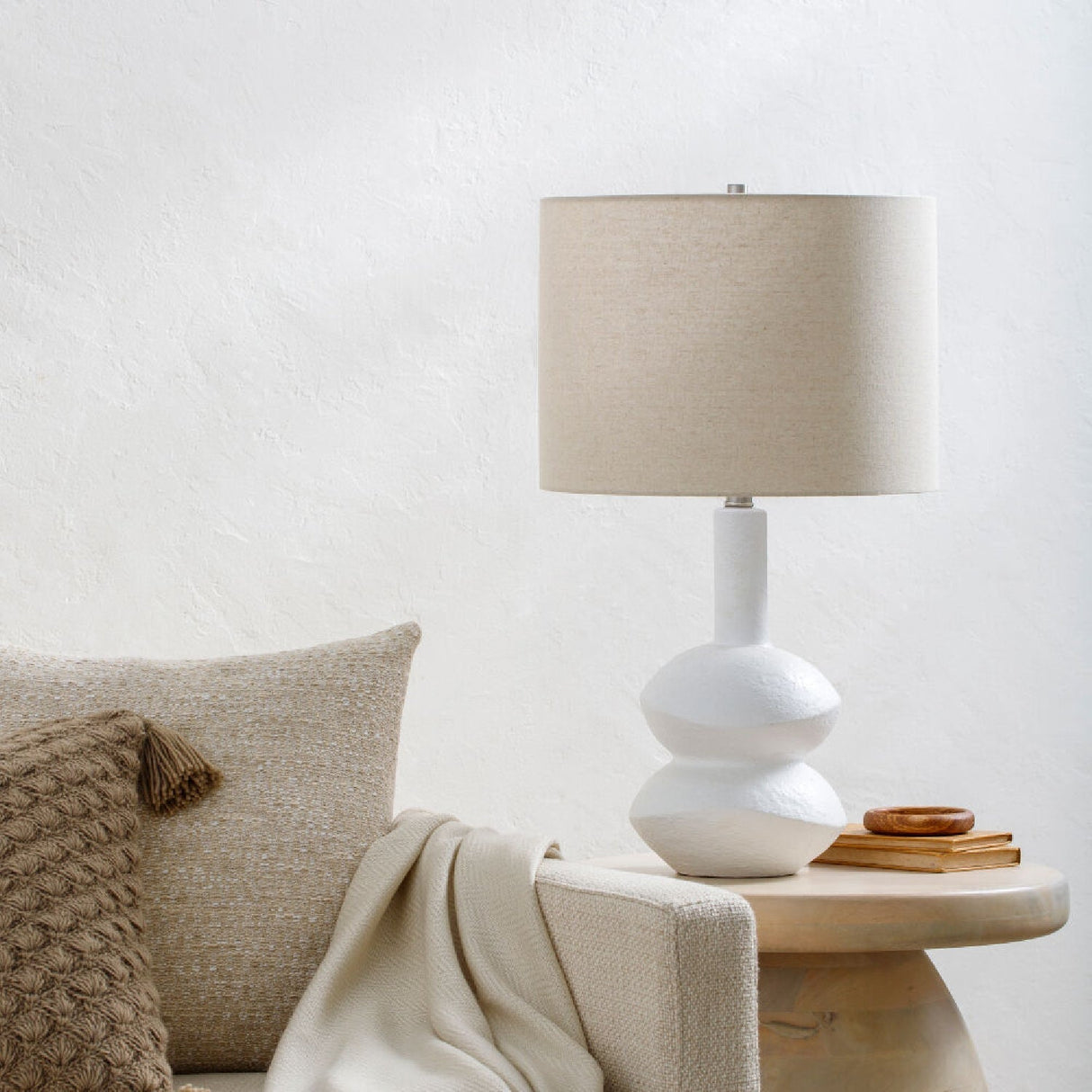 Modern European furniture - White Ceramic Table Lamp - www.oroa.com