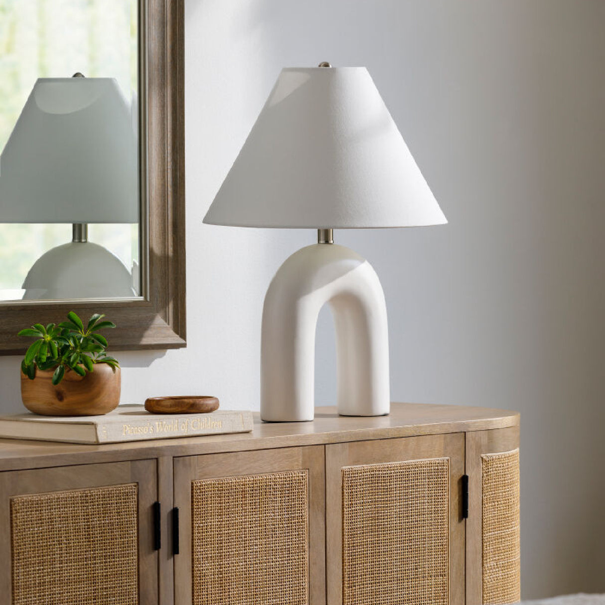 Modern European furniture - White Arched Ceramic Table Lamp - www.oroa.com