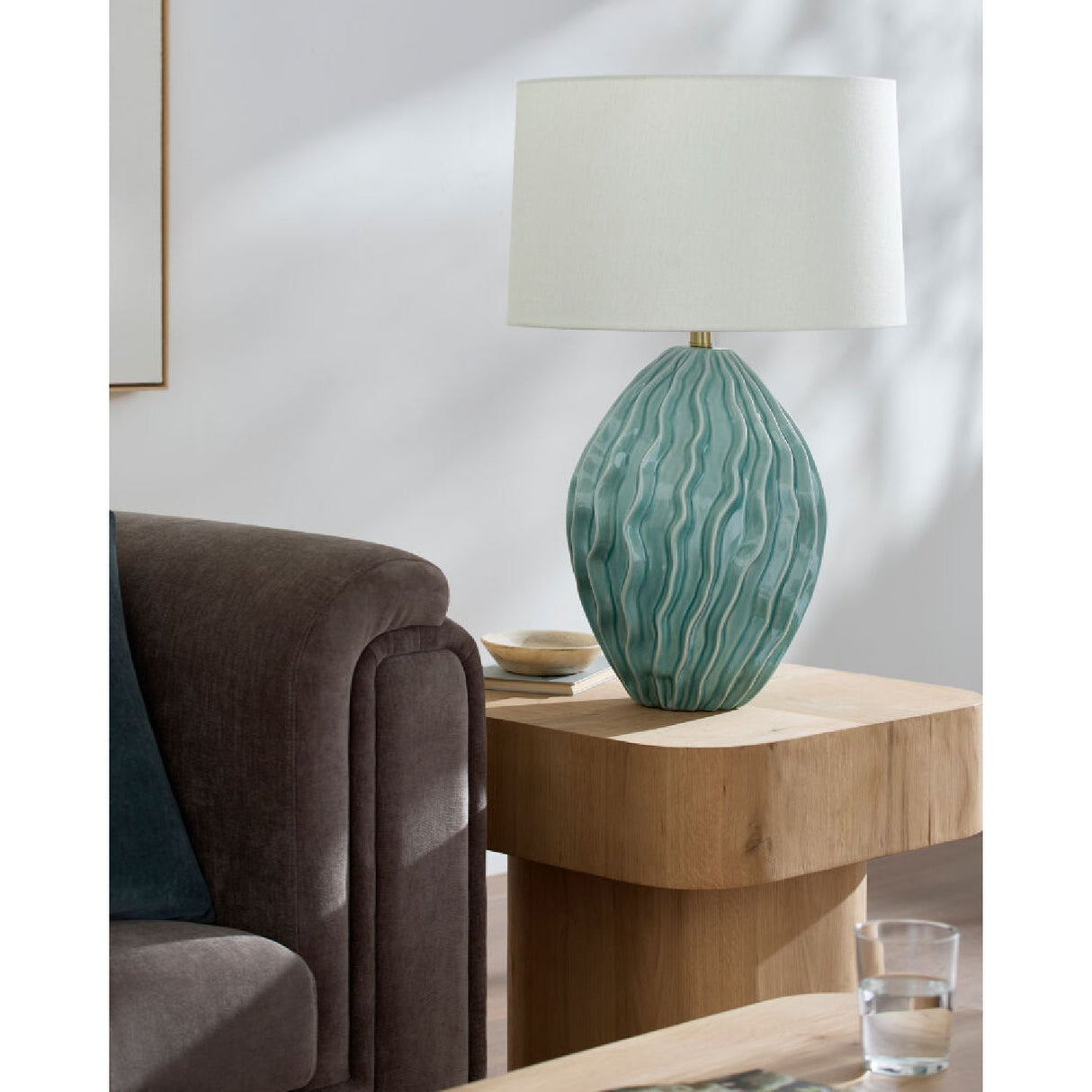 Modern European furniture - Green Ceramic Embossed Table Lamp - www.oroa.com