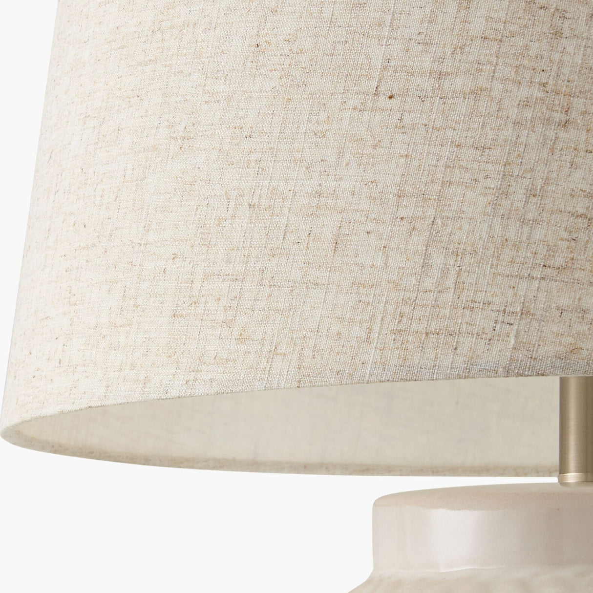 Modern European furniture - Embossed Pattern Ceramic Table Lamp - www.oroa.com