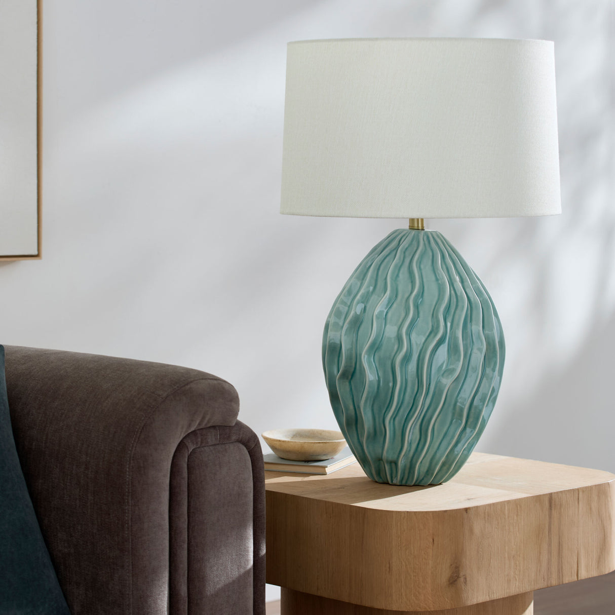 Modern European furniture - Green Relief Ceramic Table Lamp - www.oroa.com