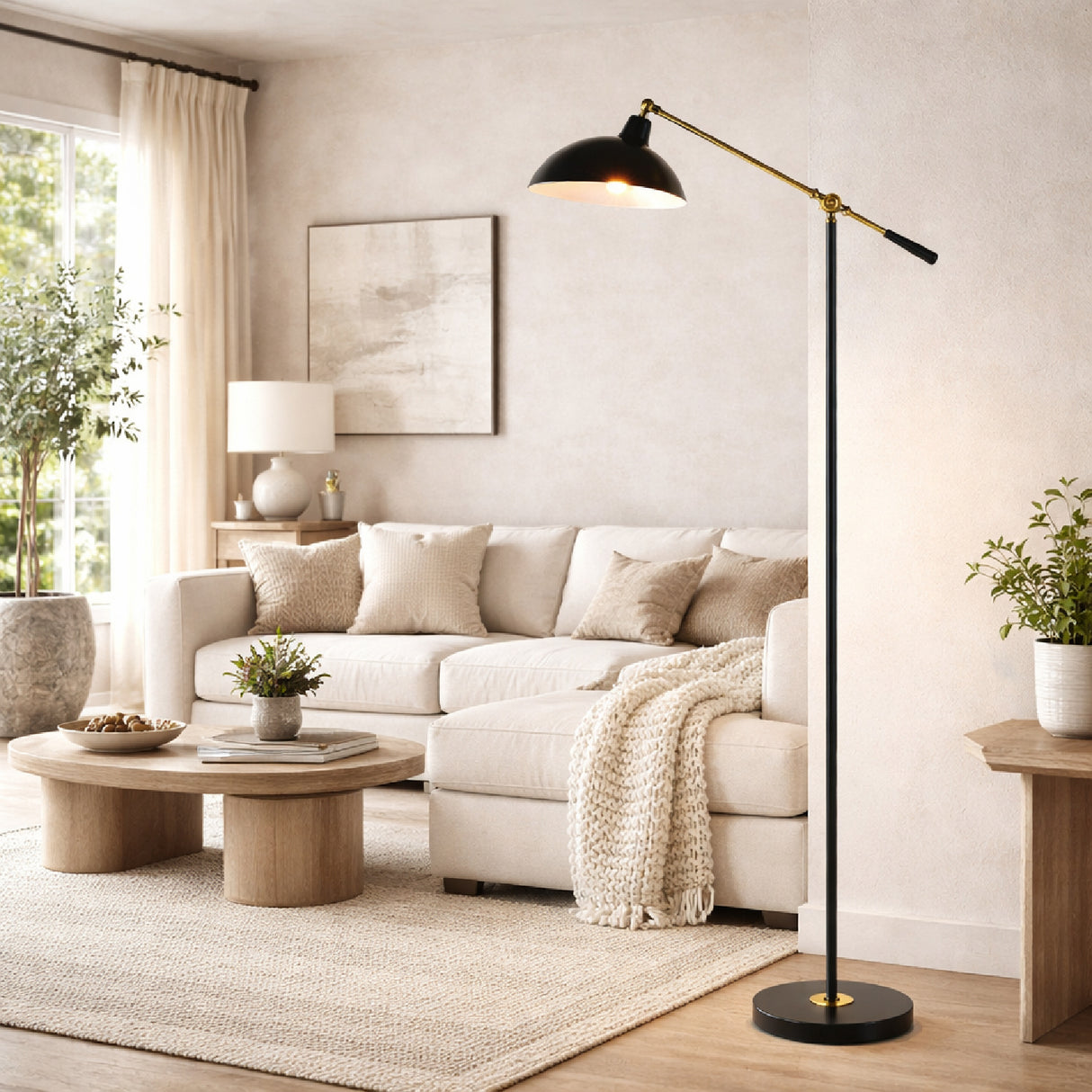 Black Metal Accent Floor Lamp | Oroa.com