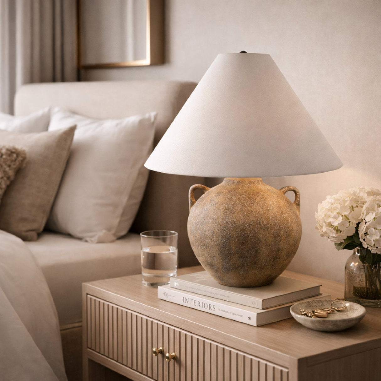 Modern European furniture - Rounded Ceramic Table Lamp - www.oroa.com