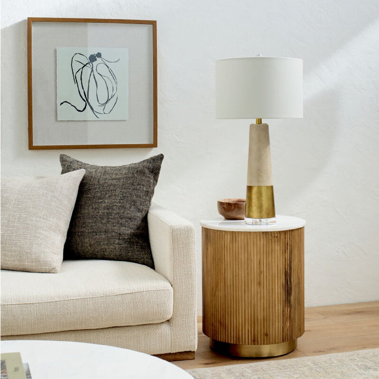 Modern European furniture - minimalist white curved sofa - www.oroa.com