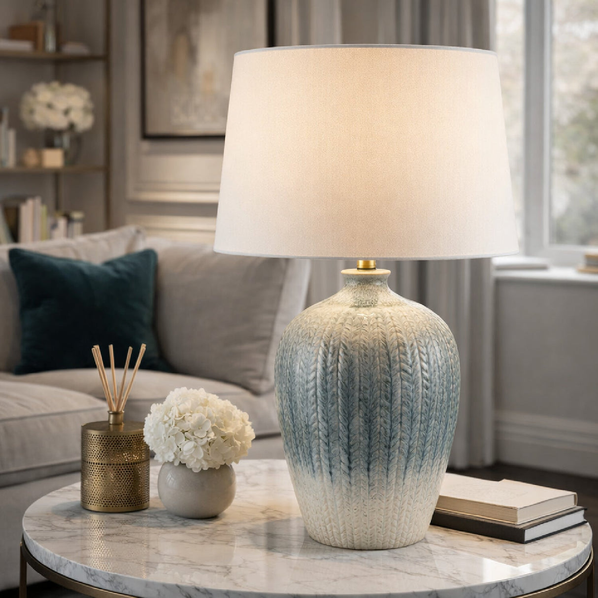 Modern European furniture - Gradient Blue Ceramic Table Lamp - www.oroa.com