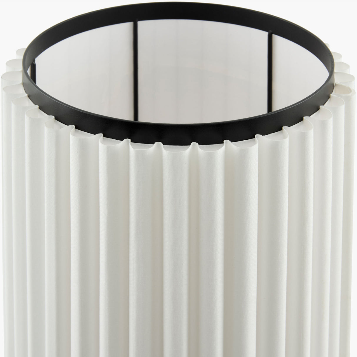 White Fluted Linen Table Lamp | Oroa.com