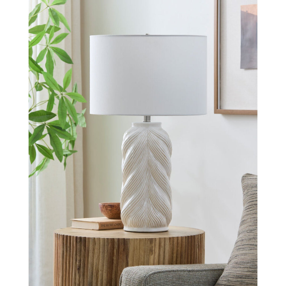 Modern European furniture - White Carved Ceramic Table Lamp - www.oroa.com