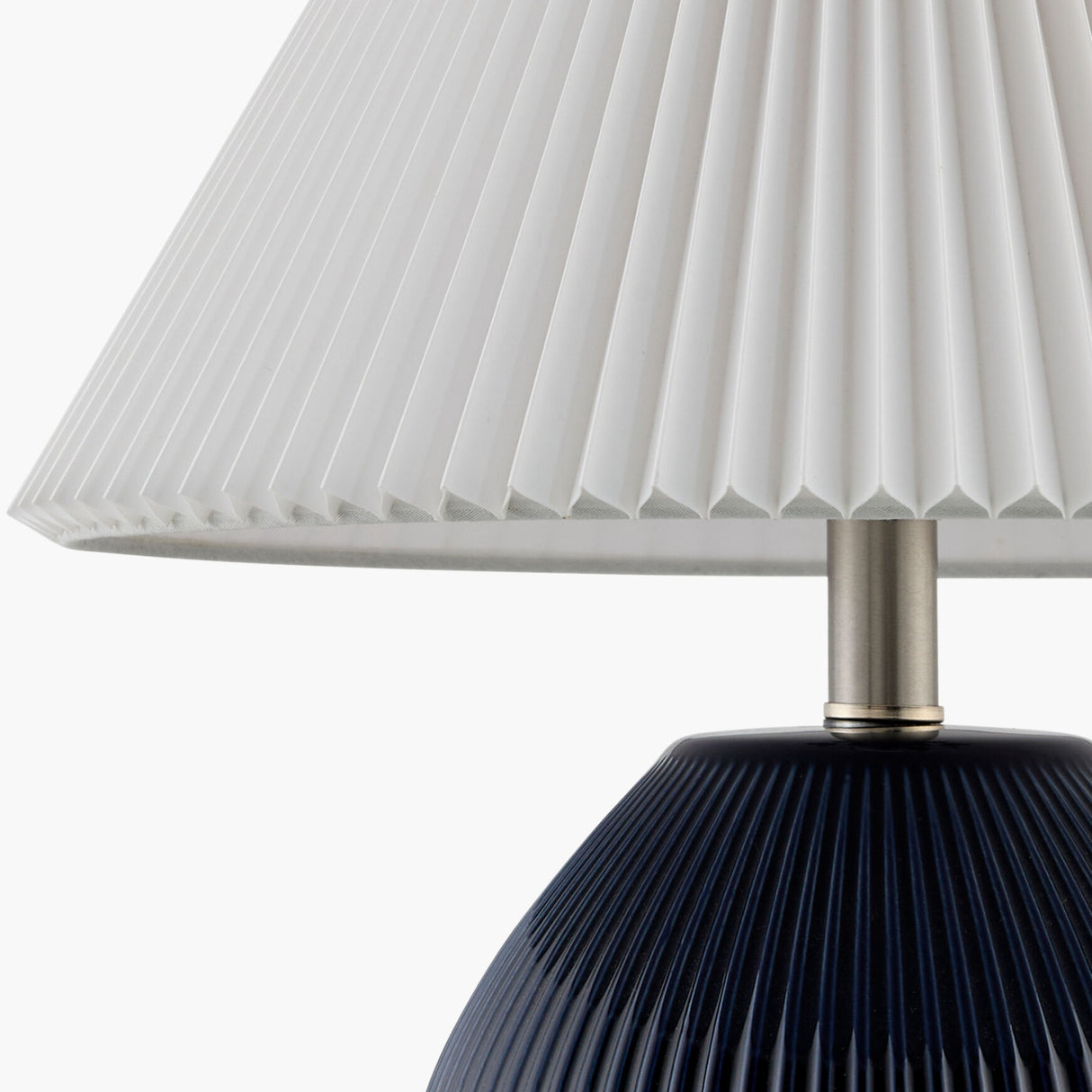 Modern European furniture - Ceramic Pleated Linen Table Lamp - www.oroa.com