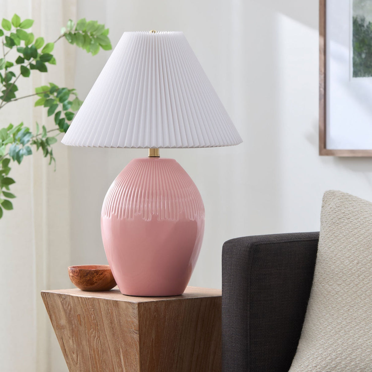 Modern European furniture - Ceramic Pleated Linen Table Lamp - www.oroa.com