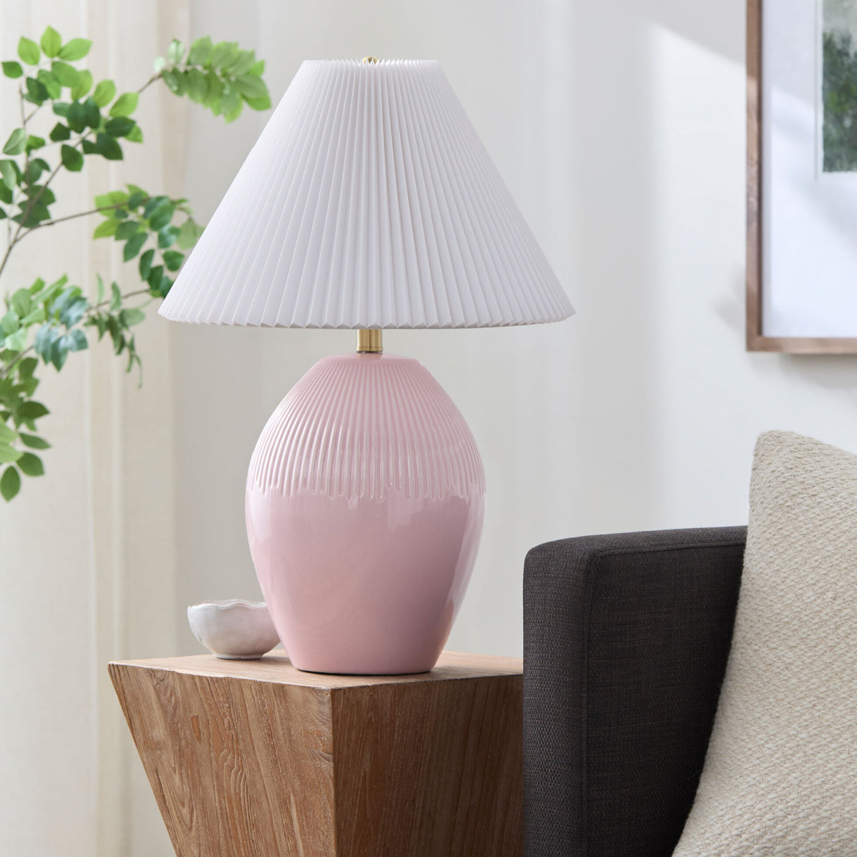 Modern European furniture - Ceramic Pleated Linen Table Lamp - www.oroa.com