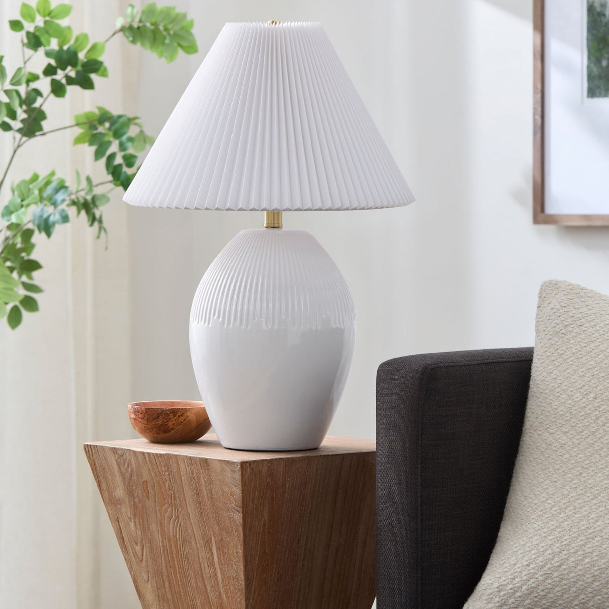 Modern European furniture - Ceramic Pleated Linen Table Lamp - www.oroa.com