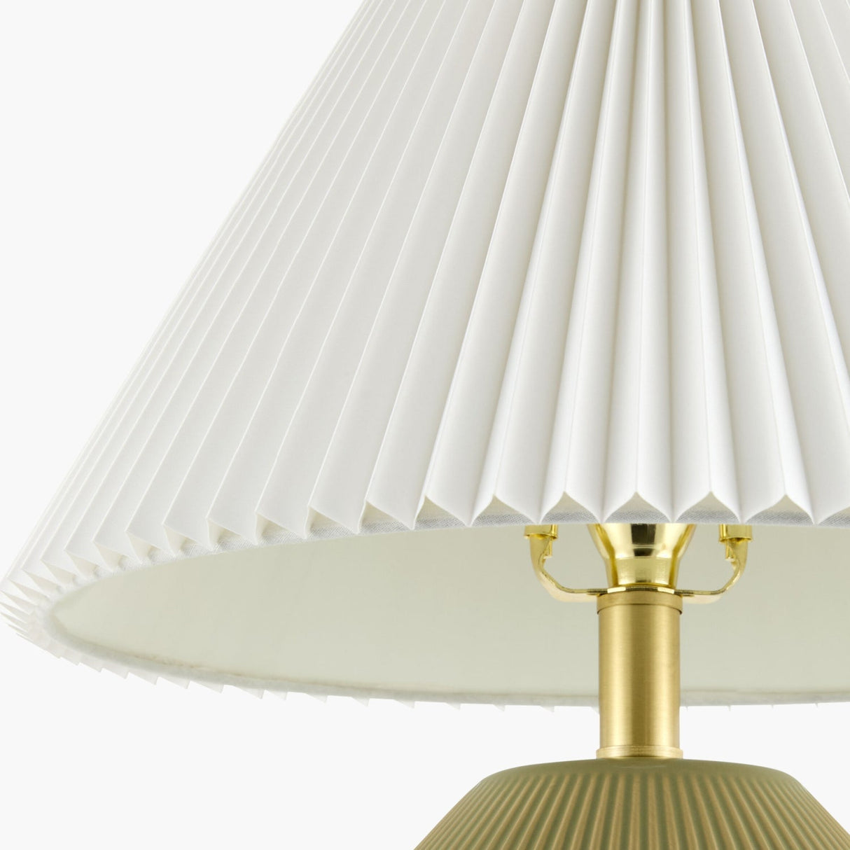Modern European furniture - Ceramic Pleated Linen Table Lamp - www.oroa.com