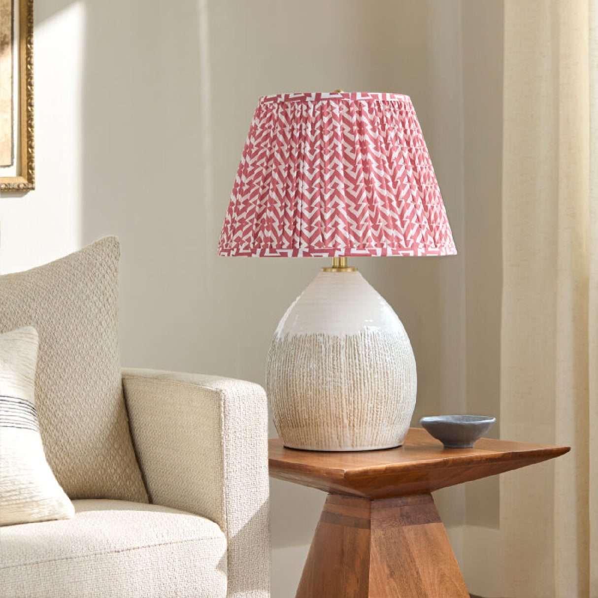 Modern European furniture - Red Patterned Fabric Table Lamp - www.oroa.com