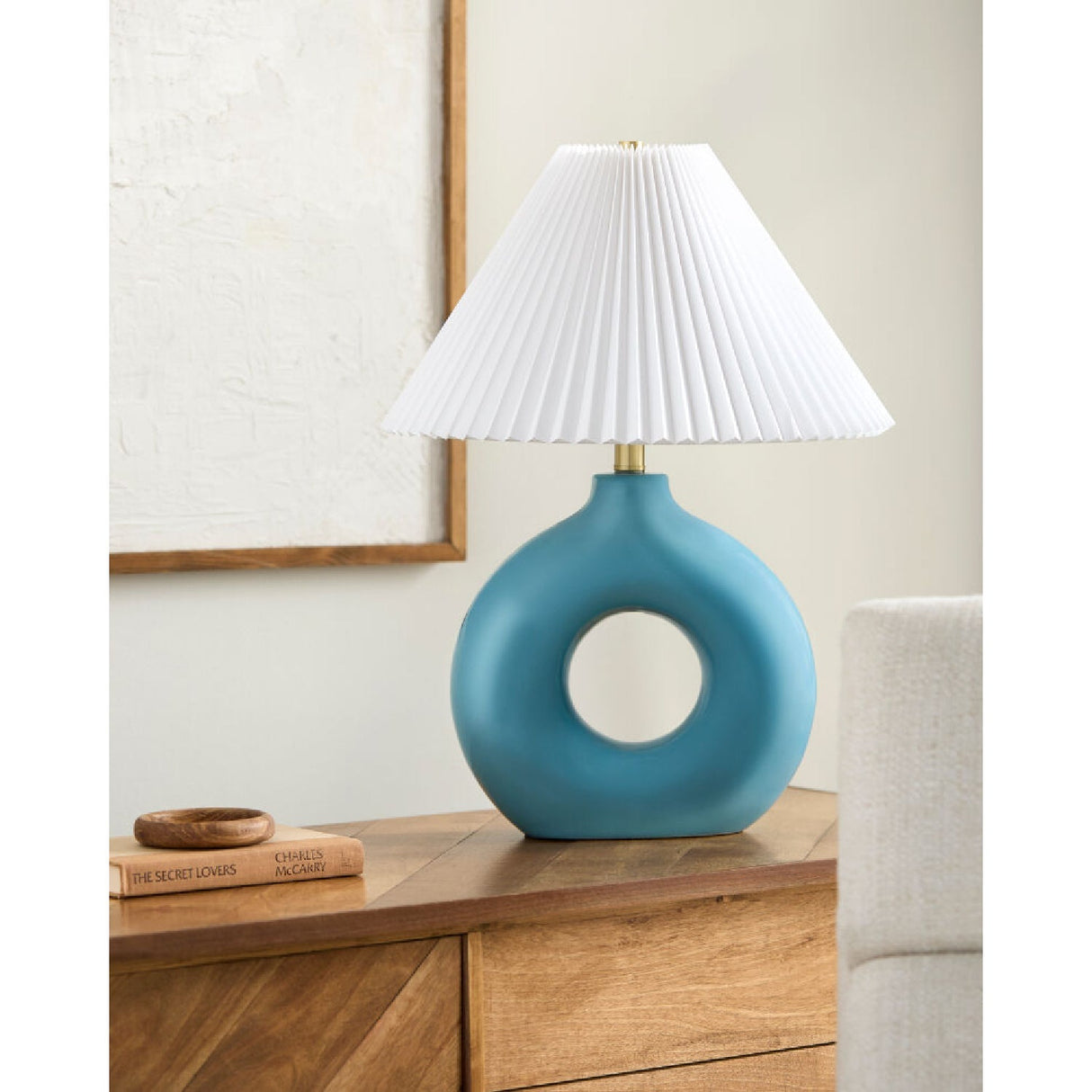 Modern European furniture - Pleated White Fabric Table Lamp - www.oroa.com