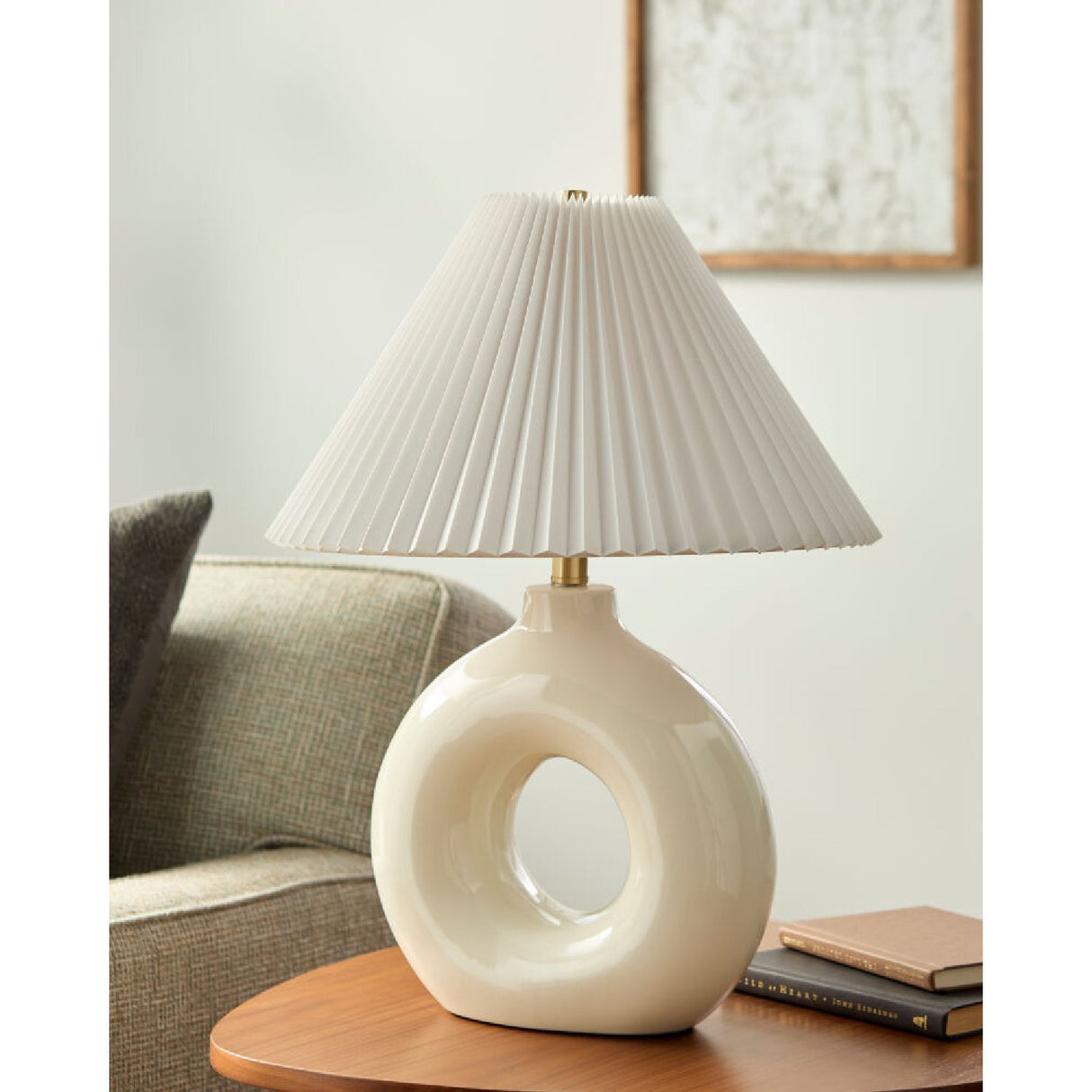 Modern European furniture - Pleated White Fabric Table Lamp - www.oroa.com