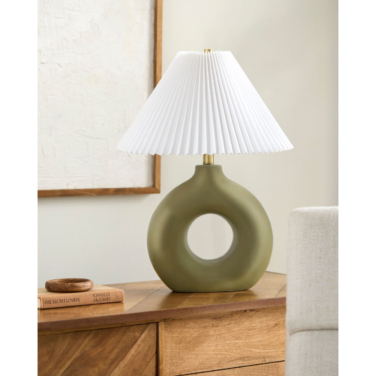 Modern European furniture - Pleated White Fabric Table Lamp - www.oroa.com