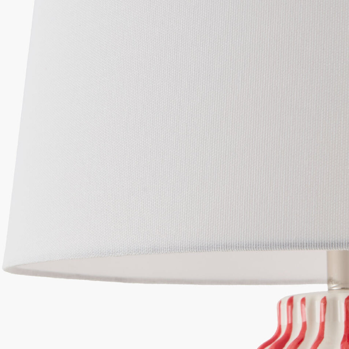 Lined Ceramic Accent Table Lamp | Oroa.com