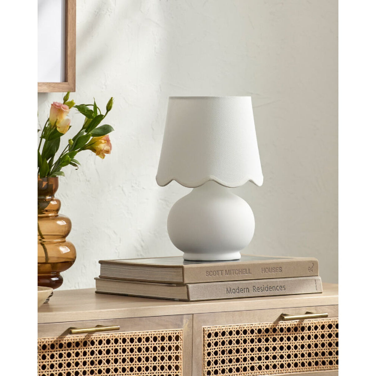 Modern European furniture - Scalloped Raffia Accent Table Lamp - www.oroa.com
