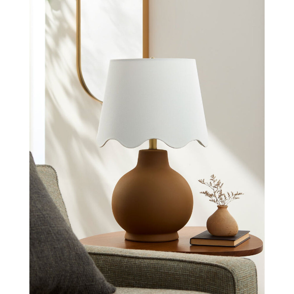 Modern European furniture - Wavy Linen Ceramic Table Lamp - www.oroa.com