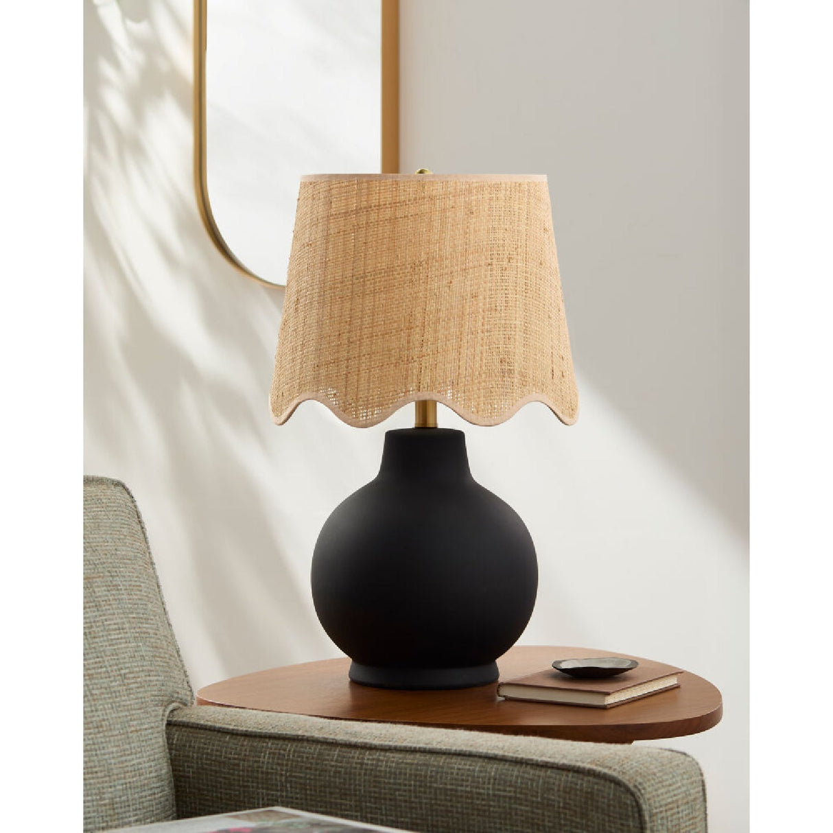 Modern European furniture - Wavy Linen Ceramic Table Lamp - www.oroa.com