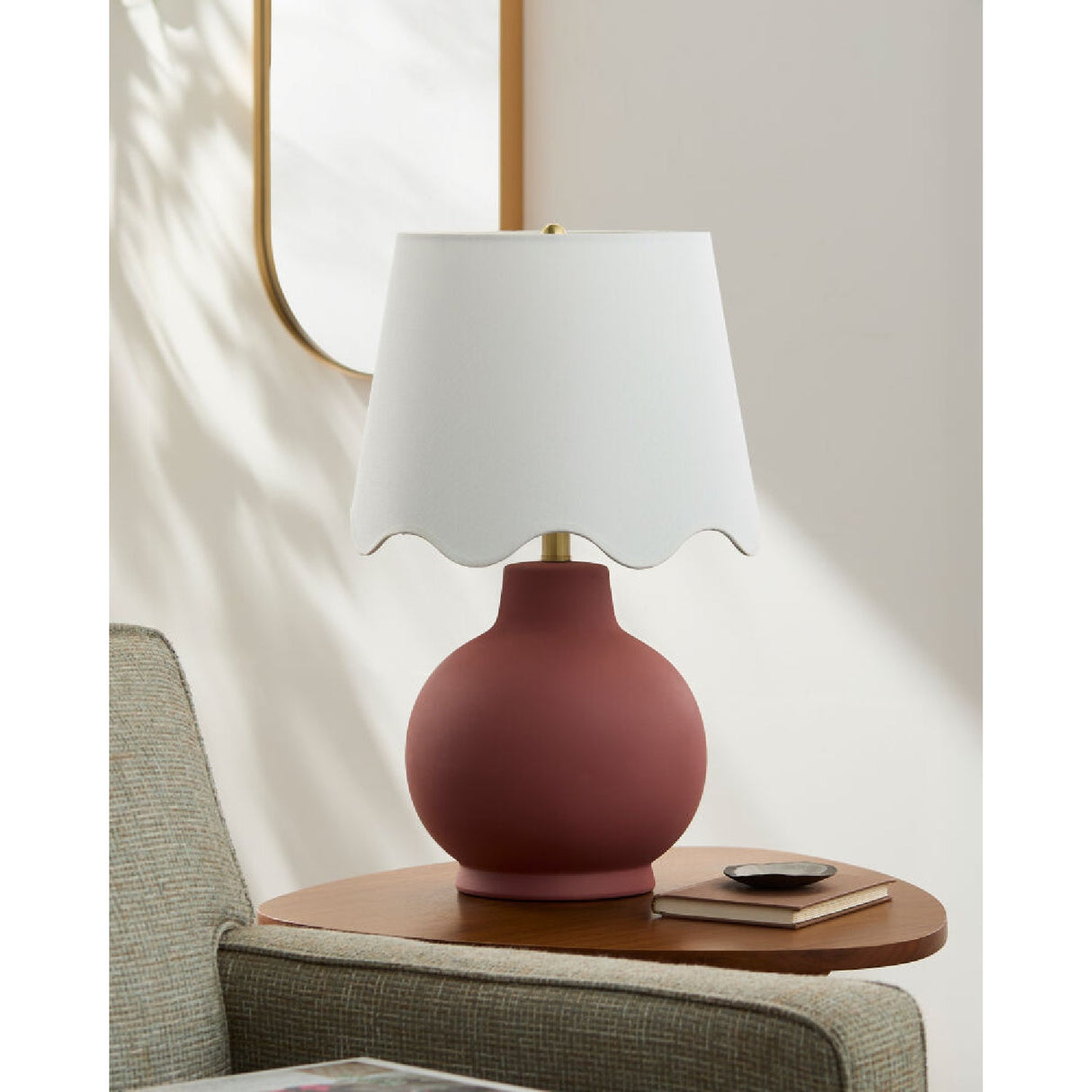 Modern European furniture - Wavy Linen Ceramic Table Lamp - www.oroa.com