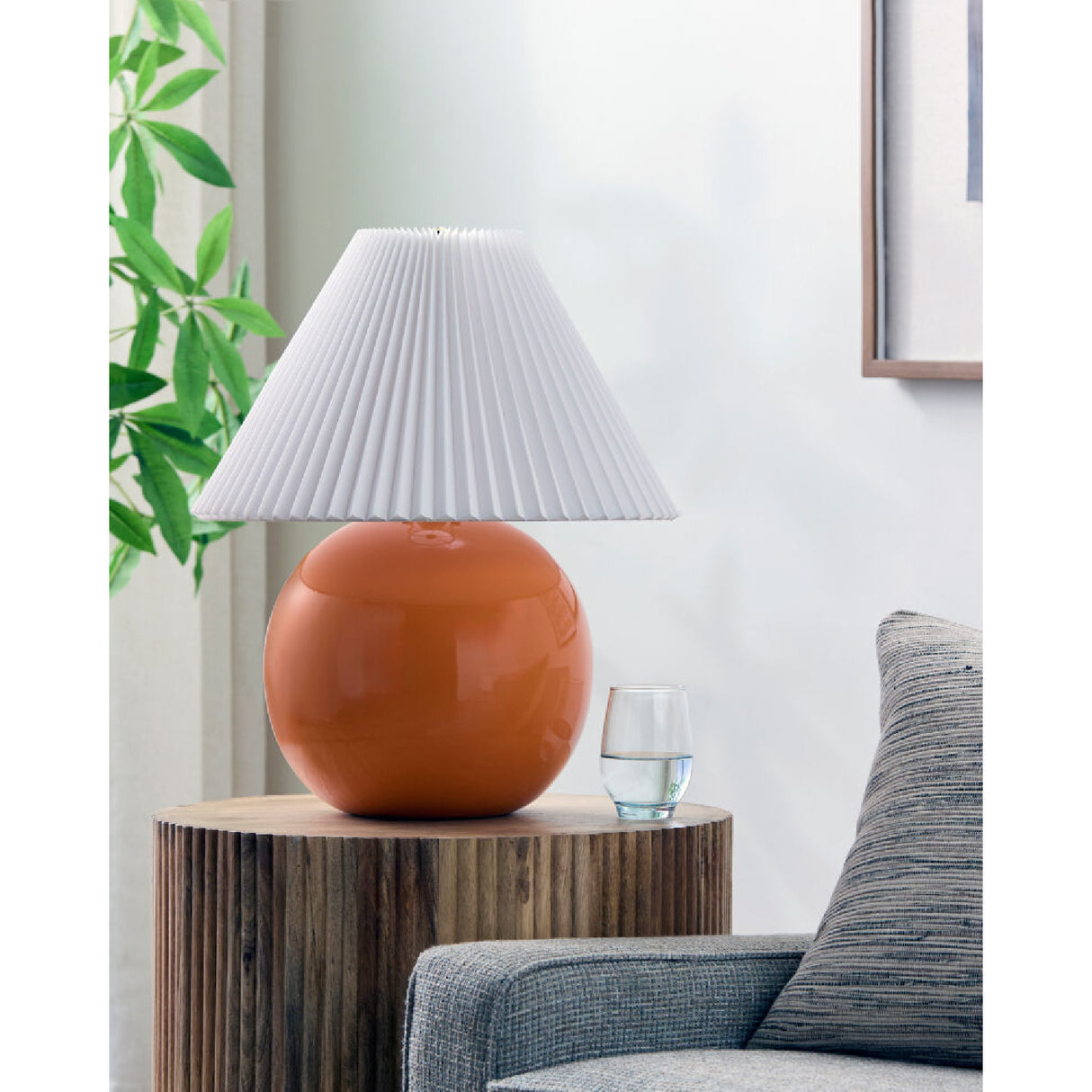 Pleated White Fabric Table Lamp | Oroa.com