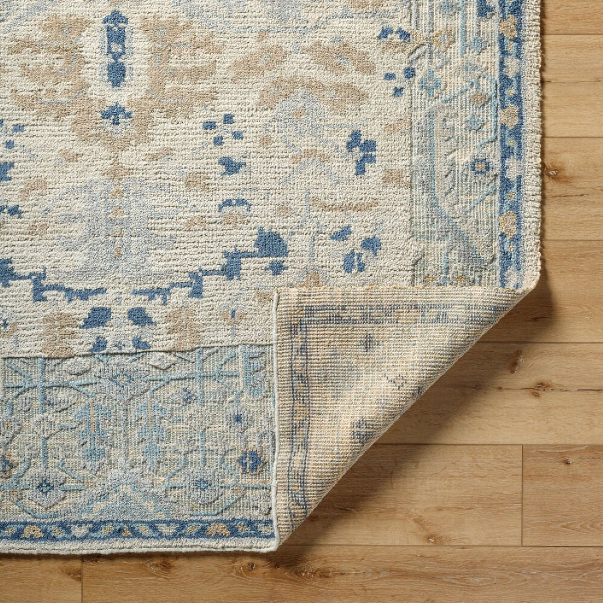 Modern furniture - Patterned Wool Blend Carpet - www.oroa.com