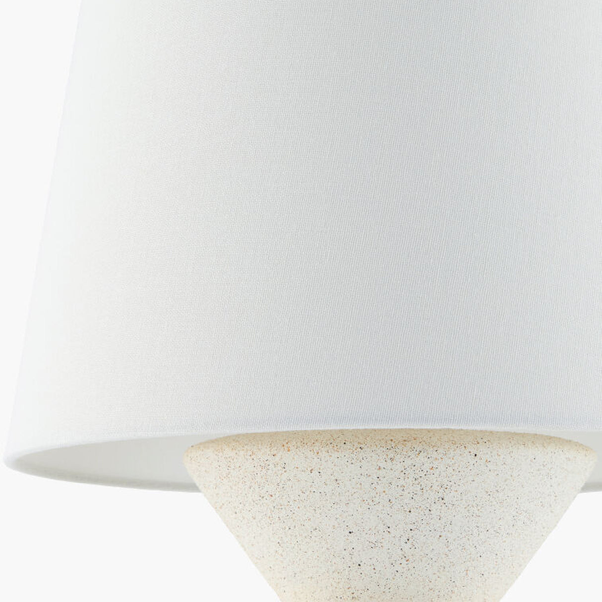 White Modern Accent Table Lamp | Oroa.com