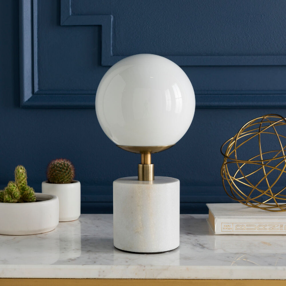 White Glass Sphere Table Lamp | Oroa.com