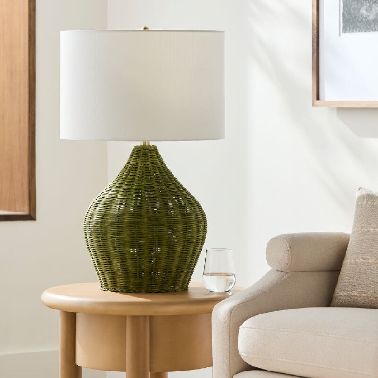 Modern European furniture - Woven Rattan Table Lamp - www.oroa.com