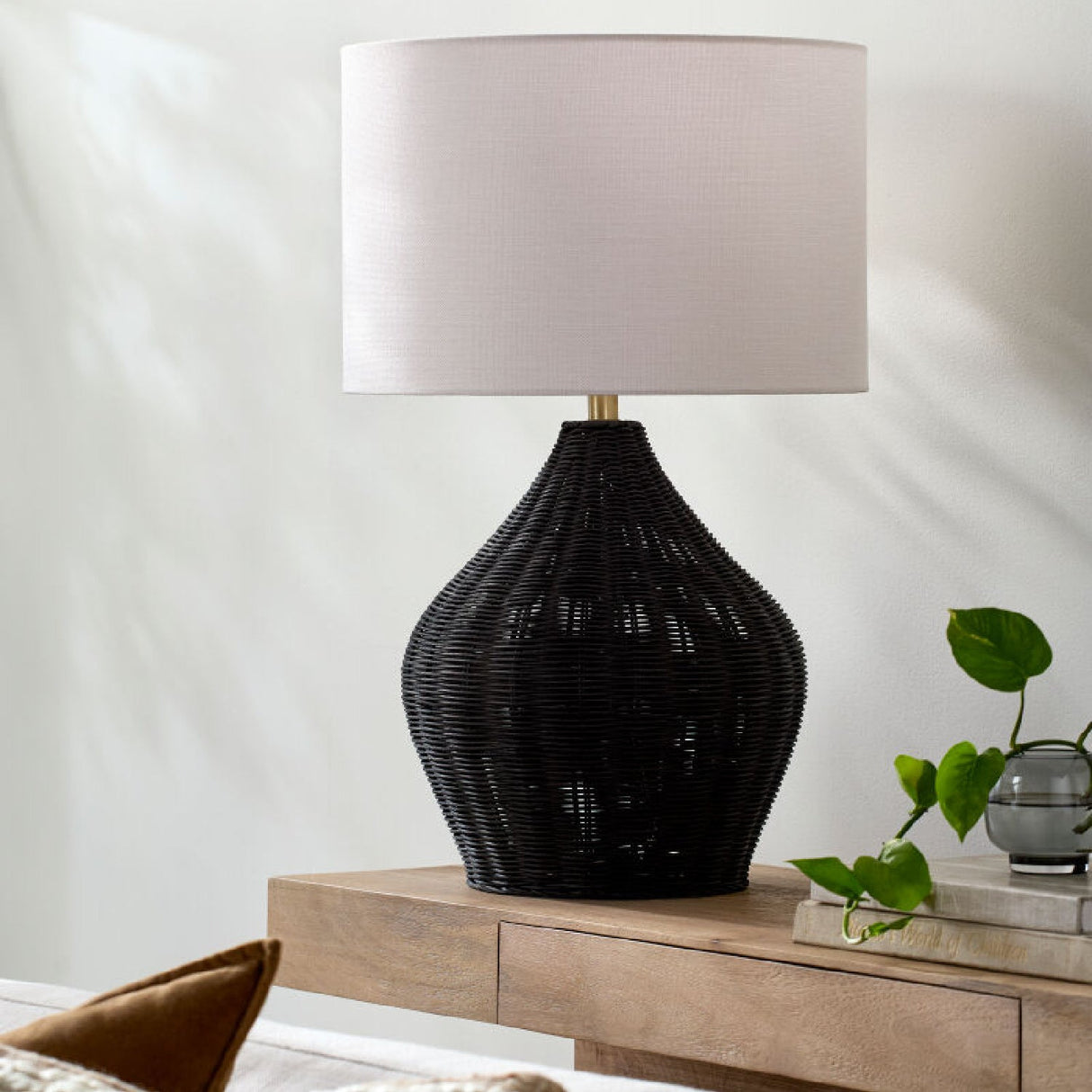 Modern European furniture - Woven Rattan Table Lamp - www.oroa.com