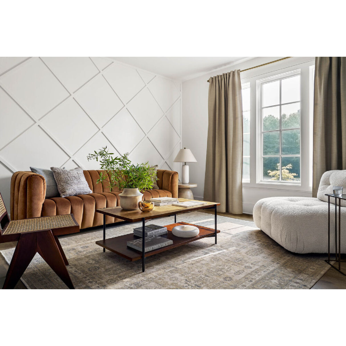 Modern European furniture - White Ceramic Accent Table Lamp - www.oroa.com