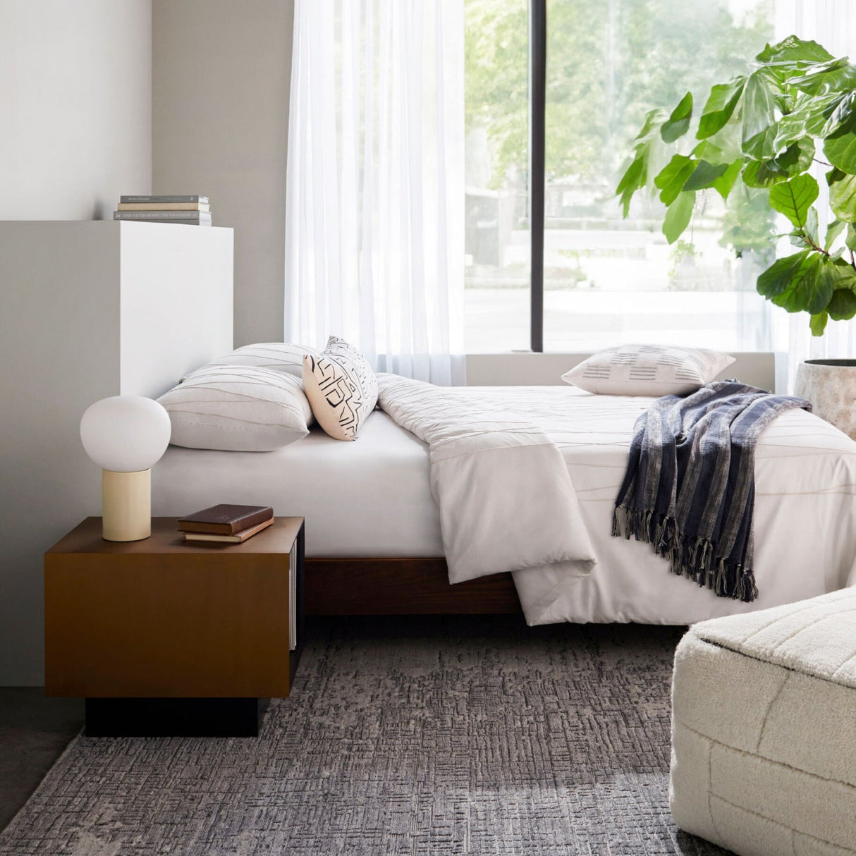 Modern European furniture - Round White Glass Table Lamp - www.oroa.com